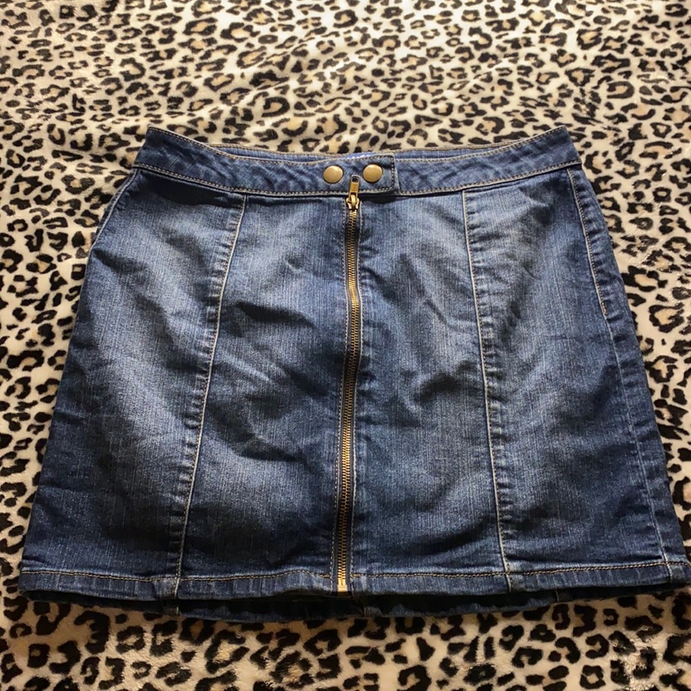 Denim skirt